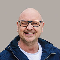 Photo of Simon Gunton